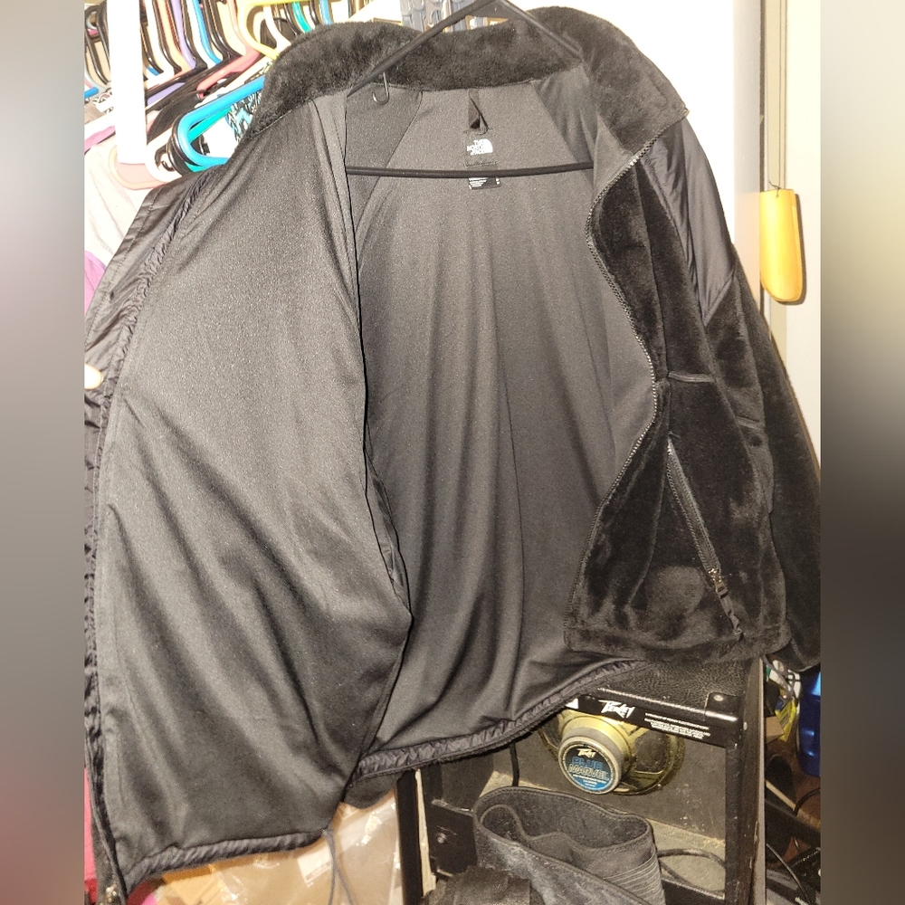 The North Face Black Fleece Jacket - Picture 3 of 5